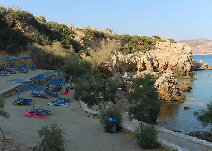  Castelia Bay