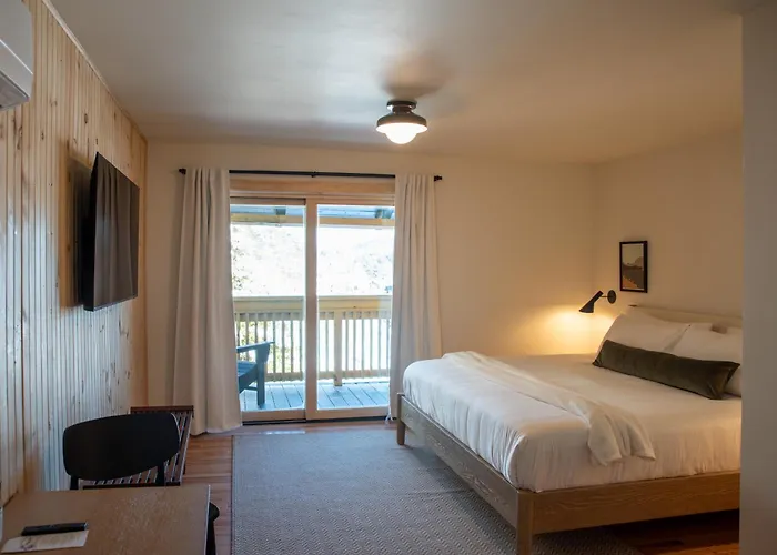 Adirondack Spruce Lodge