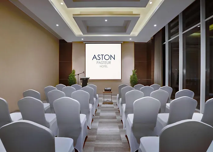 Aston Pasteur