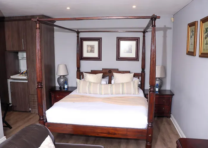 Nautilus Guesthouse