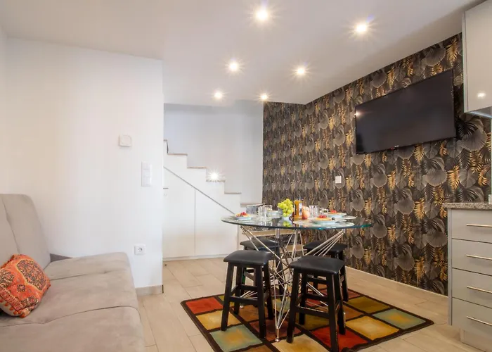 Alto Da Lapa House W Parking By Lovelystay