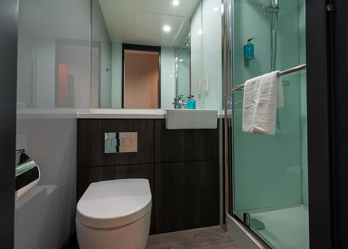 Easyhotel