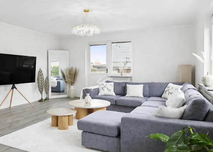 Entire Luxury Villa In Norrkoeping