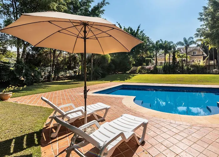 Condomínio Vila Real - Vila de Luxo com Piscina Guarau