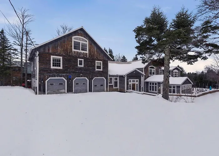 12Br Villa Near Mount Snow Sleeps 32 Hot Tub & Indoor Pool