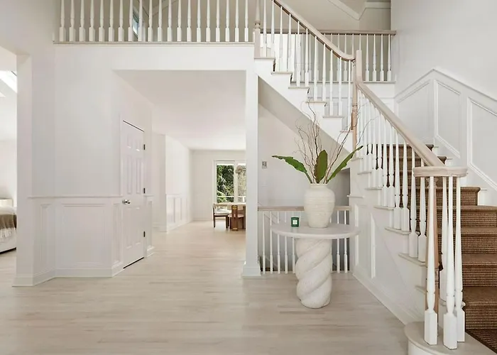 Villa Isaiah - Southampton Luxury Estate