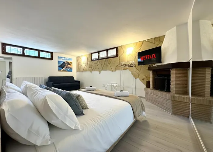Residence Il Boschetto - Villa Con Piscina