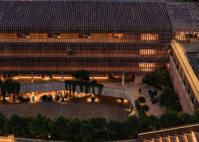 Resort: Desa Potato Head Bali