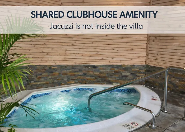 Luxury Villa: Mohegan Retreat with Fireplace, Jacuzzi, and Pools