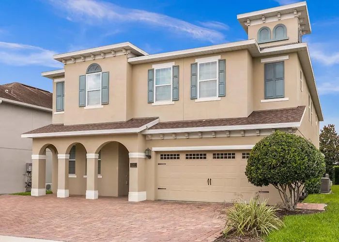 Your Dream Vacation Awaits Family 10-Bd Villa