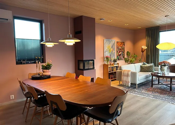 Exclusive 4-Bedroom Home -Central Sandnes