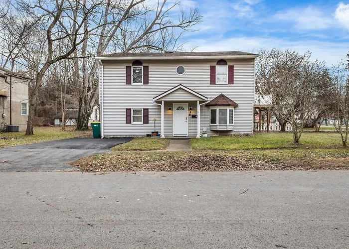 Peaceful King House - Gift For 3-Night Stays!