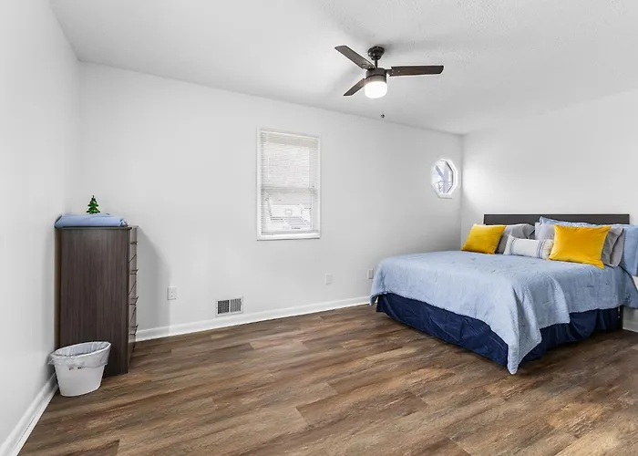 Peaceful King House - Gift For 3-Night Stays!