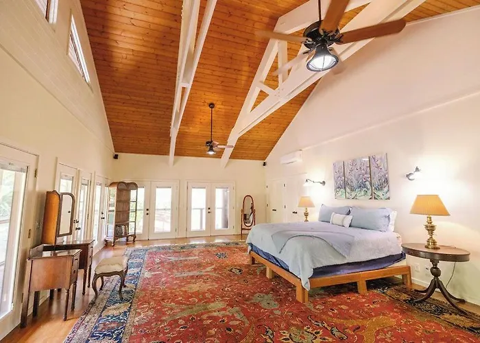 Tranquil 4 Bedroom