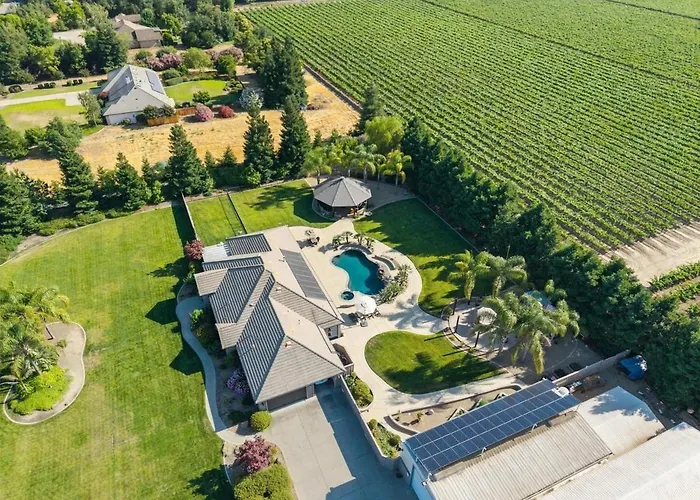 Oasis On The Vine - Custom Luxury Resort Amenities