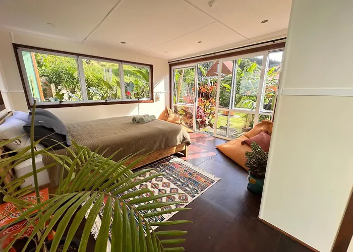 Pandora Cottage Beachfront
