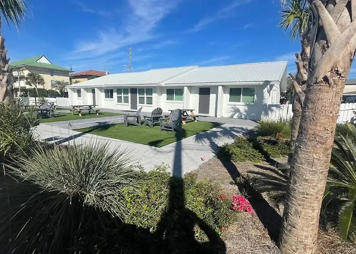 2 Bedroom 2 Ba Beach Cottage Pickleball Fun