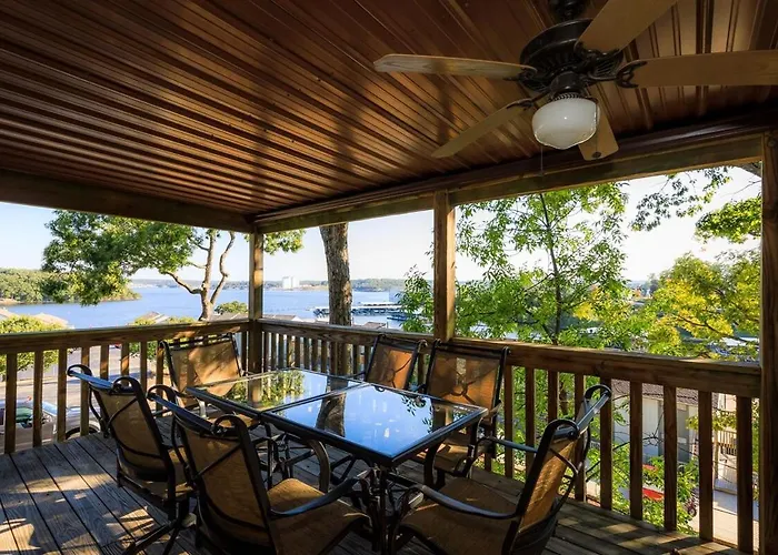 Lakefront Condo With Indoor Pool