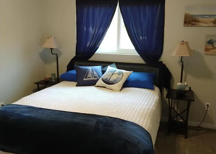 Cozy Coastal Gem!