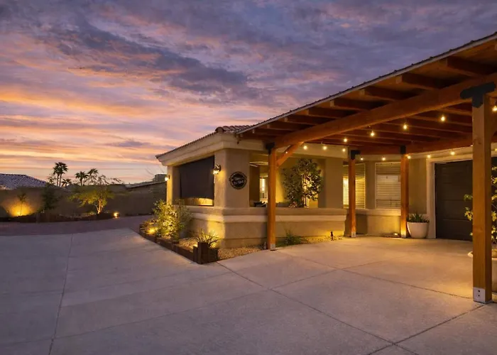 The Hideaway - Rain Shower Oasis & Desert Soak Spa