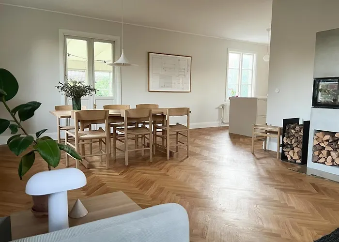 Stylish Family Villa With Garden And Attic Studio In Central Halmstad