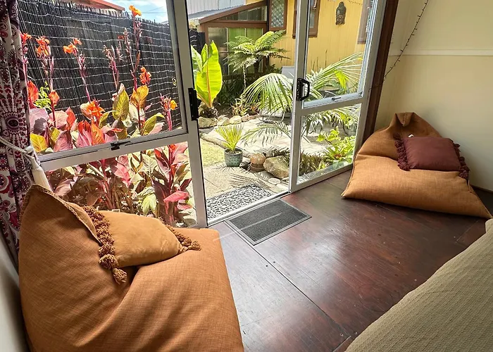 Pandora Cottage Beachfront