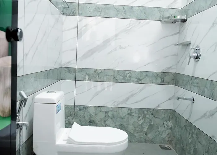 Pathiramanal Service Villas
