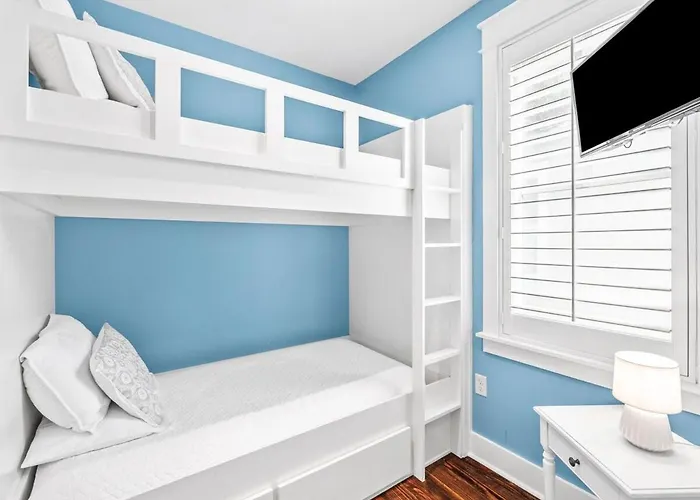 Watercolor Luxury Retreat With Resort Pools, Private Beach, Free Bikes