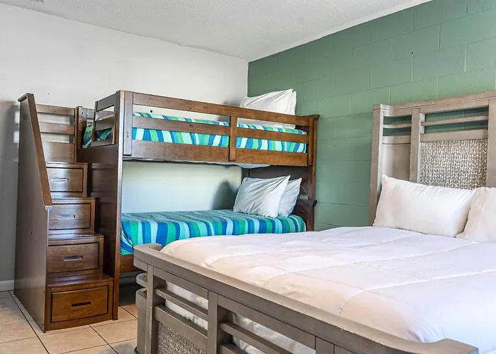2 Barracuda 2 Bedroom 2 Ba Cottage Near Beach