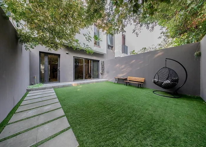 Townhouse In Aljada - Maid Room - Private Garden