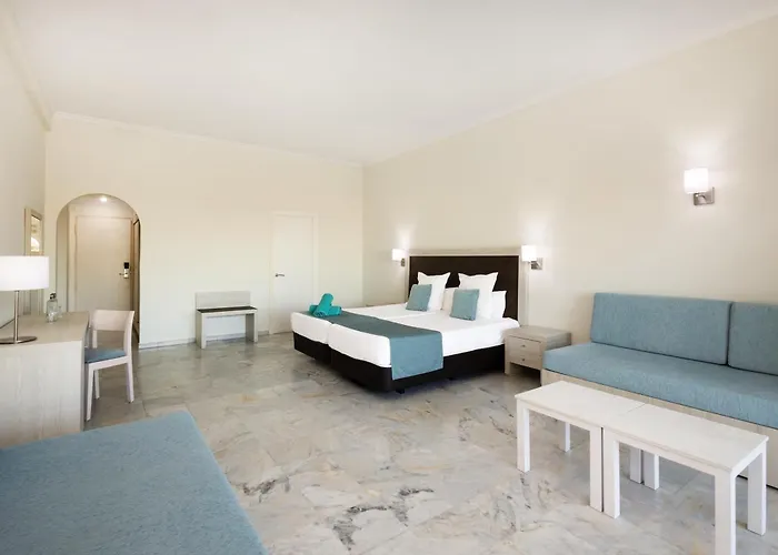 Pet Friendly hotel: Aluasun Costa Park