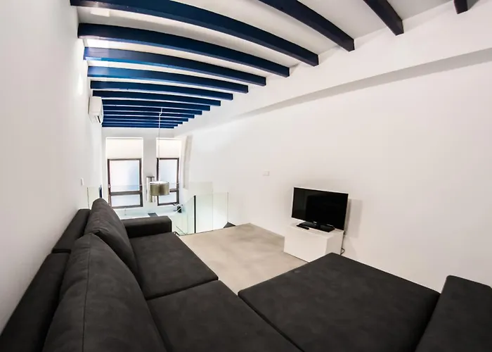 Lonja Suites Apartments