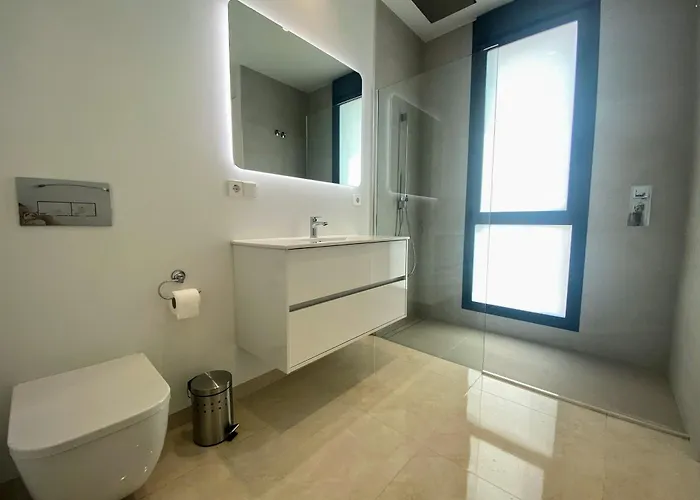 Las Colinas Golf & Country Club Residences