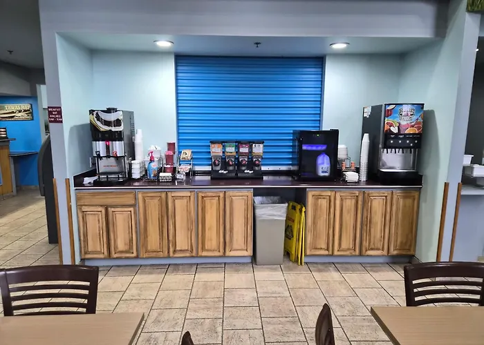 Cheap hotel: Bay Inn