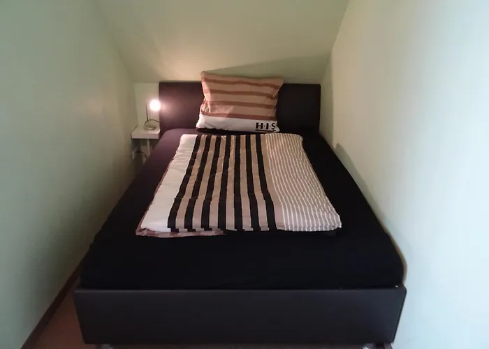 Wohlfuehl Hotel & Pension Am Birnengarten - Ruhige Zimmer Mit Bad & Wlan