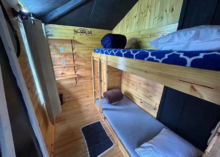 Alojamento com o café da manhã Apenas: Pousada e Camping do Motochileiro