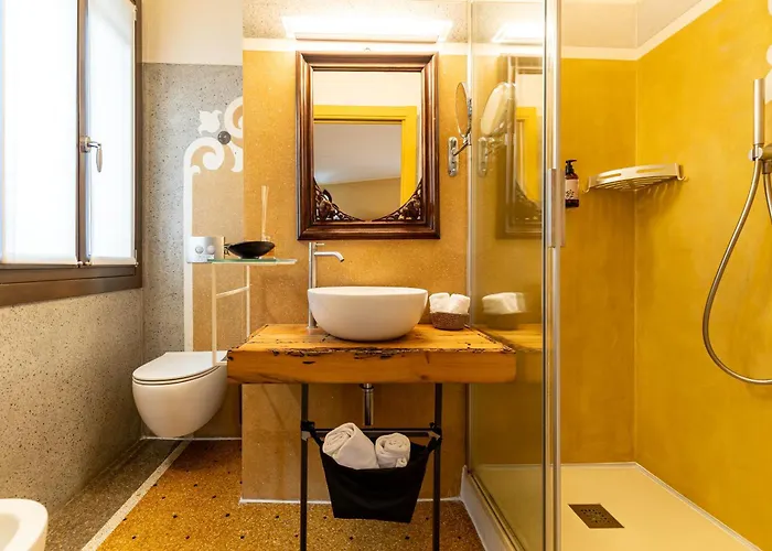 Cinqueteste Luxury Home
