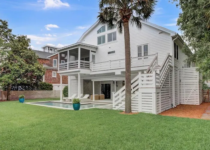 1307 Cove Avenue By Avantstay