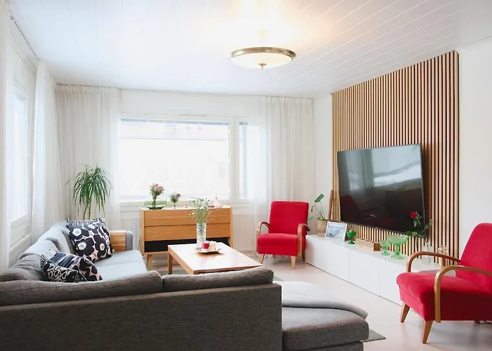 Villa Rimppari Taeydellinen Porukalle 9 Hloe Puusauna Nuotiopaikka Ja Parkki