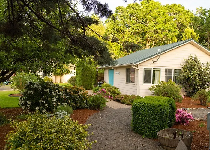 Riverside Cottage On River, By Wineries & Casino
