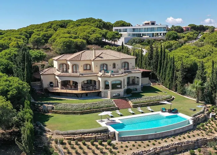 Casa Ceylan Luxury 8 Bed Villa With Sea, Golf & Mountain Views