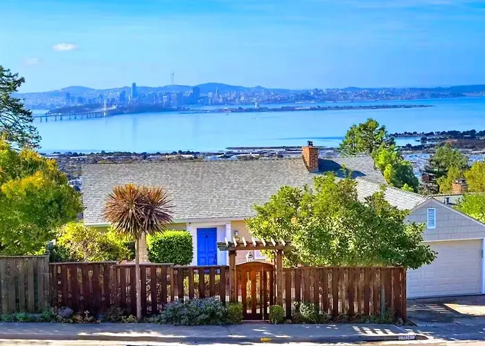 Private Berkeley Hills Studio Suite With Laundry