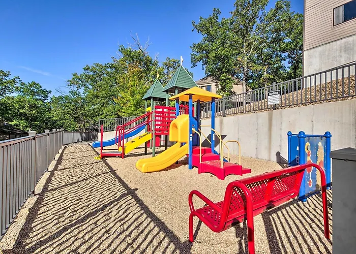 Resort Villa On Lake Of The Ozarks! Family Fun Hub