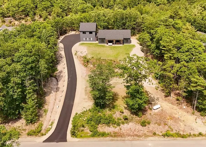 Villa Acadia With Mountain Views