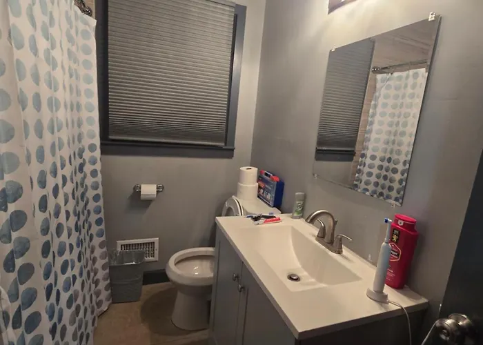 Lovely Room In Gresham Park- Tv, Queen Size