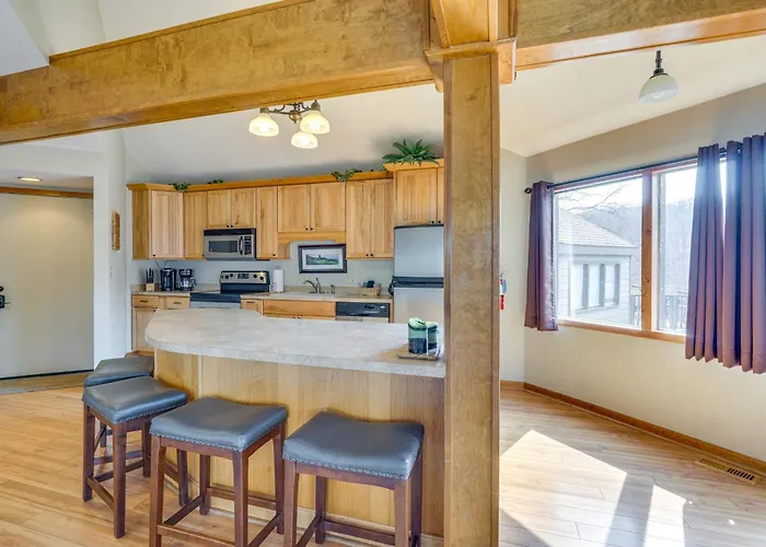 Resort Villa On Lake Of The Ozarks! Family Fun Hub