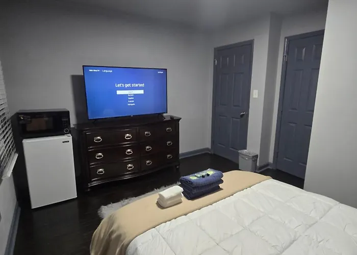 Lovely Room In Gresham Park- Tv, Queen Size