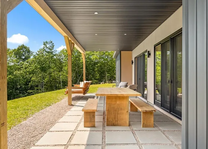 Villa Acadia With Mountain Views