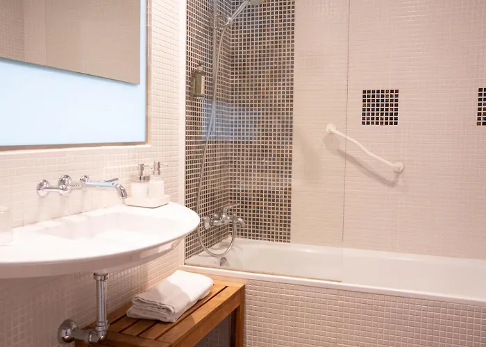 Hoteles con Jacuzzi Luces Del Poniente