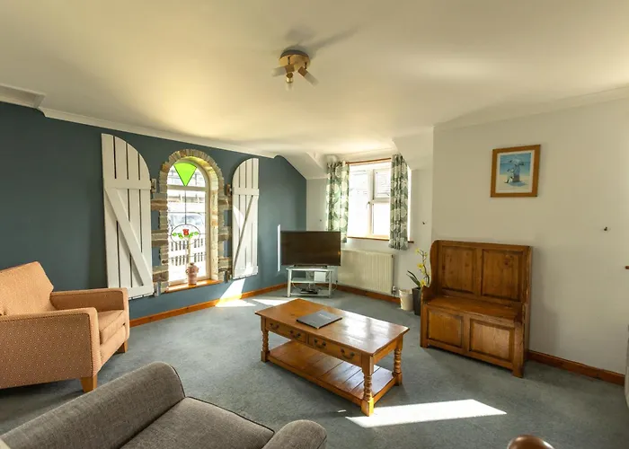 Tregurrian Villas